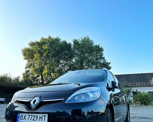 Черный Рено Гранд Сценик, объемом двигателя 1.6 л и пробегом 330 тыс. км за 9800 $, фото 2 на Automoto.ua