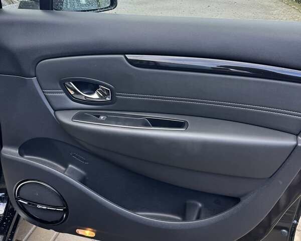 Рено Гранд Сценик 2013 в Луцке на Automoto.ua Черный Рено Гранд Сценик, объемом двигателя 1.6 л и пробегом 175 тыс. км за 11900 $, фото 37 на Automoto.ua