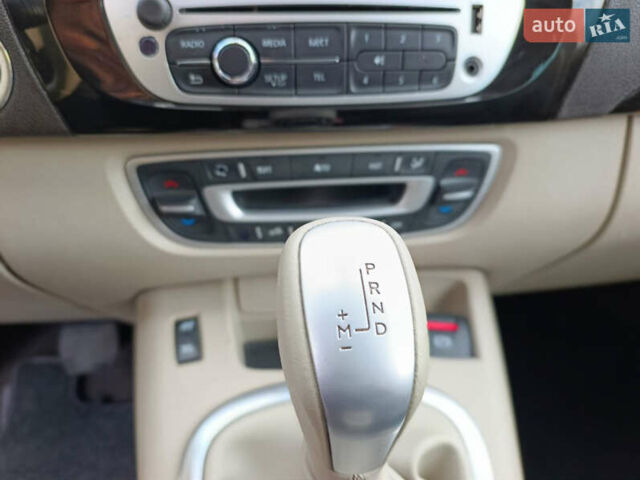 Рено Гранд Сценик 2013 в Виннице на Automoto.ua Черный Рено Гранд Сценик, объемом двигателя 1.5 л и пробегом 232 тыс. км за 9999 $, фото 41 на Automoto.ua