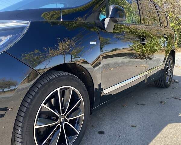 Черный Рено Гранд Сценик, объемом двигателя 1.6 л и пробегом 148 тыс. км за 11300 $, фото 2 на Automoto.ua