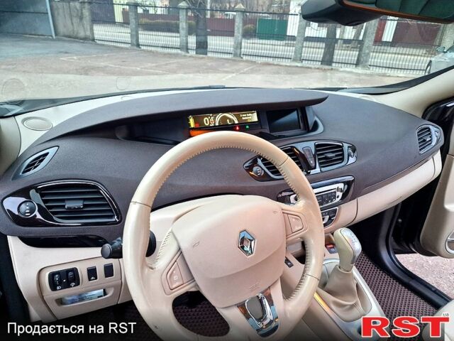 Черный Рено Гранд Сценик, объемом двигателя 1.5 л и пробегом 165 тыс. км за 9100 $, фото 4 на Automoto.ua