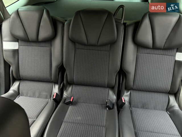 Рено Гранд Сценик 2013 в Житомире на Automoto.ua Черный Рено Гранд Сценик, объемом двигателя 1.6 л и пробегом 249 тыс. км за 9200 $, фото 24 на Automoto.ua