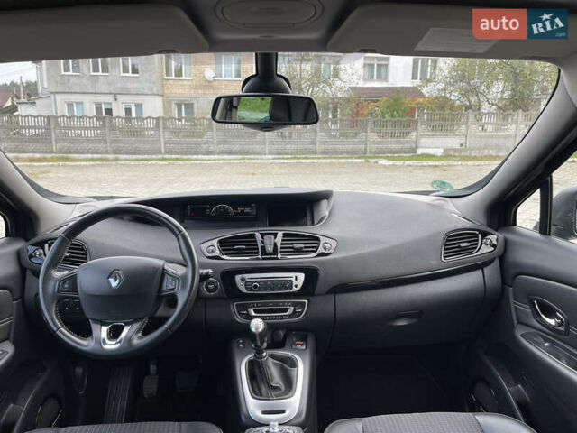 Черный Рено Гранд Сценик, объемом двигателя 1.6 л и пробегом 239 тыс. км за 9999 $, фото 61 на Automoto.ua