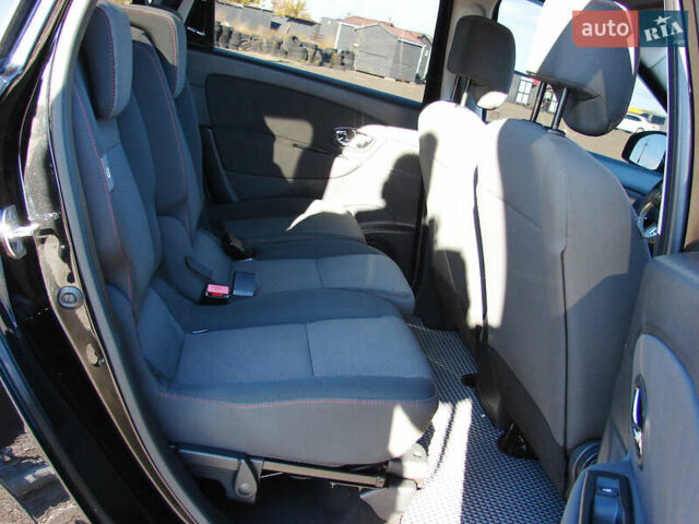 Черный Рено Гранд Сценик, объемом двигателя 1.5 л и пробегом 216 тыс. км за 8900 $, фото 11 на Automoto.ua