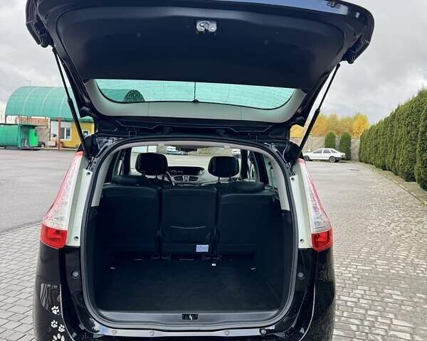 Рено Гранд Сценик 2013 в Луцке на Automoto.ua Черный Рено Гранд Сценик, объемом двигателя 1.6 л и пробегом 175 тыс. км за 11900 $, фото 45 на Automoto.ua