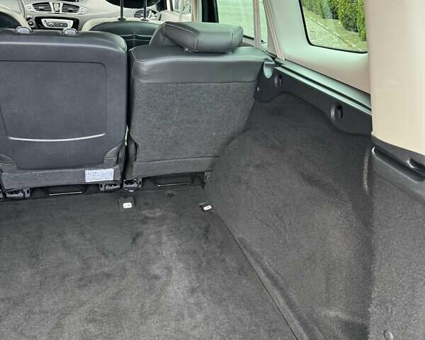 Рено Гранд Сценик 2013 в Луцке на Automoto.ua Черный Рено Гранд Сценик, объемом двигателя 1.6 л и пробегом 175 тыс. км за 11900 $, фото 48 на Automoto.ua