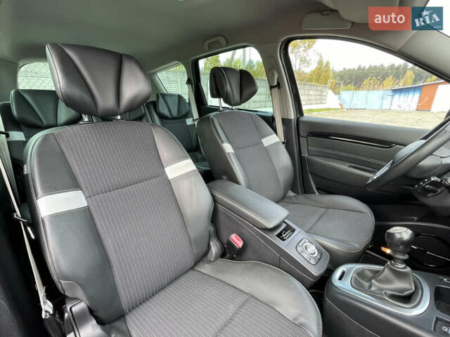 Чорний Рено Гранд Сценік, об'ємом двигуна 1.6 л та пробігом 239 тис. км за 10499 $, фото 53 на Automoto.ua