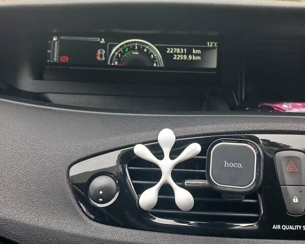 Черный Рено Гранд Сценик, объемом двигателя 1.5 л и пробегом 225 тыс. км за 10200 $, фото 6 на Automoto.ua