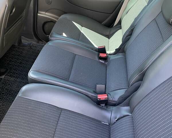 Черный Рено Гранд Сценик, объемом двигателя 1.6 л и пробегом 250 тыс. км за 10900 $, фото 25 на Automoto.ua