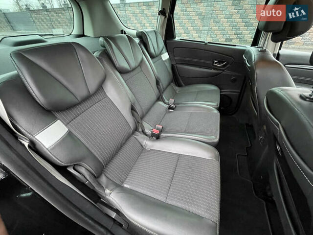 Чорний Рено Гранд Сценік, об'ємом двигуна 1.6 л та пробігом 239 тис. км за 9650 $, фото 14 на Automoto.ua