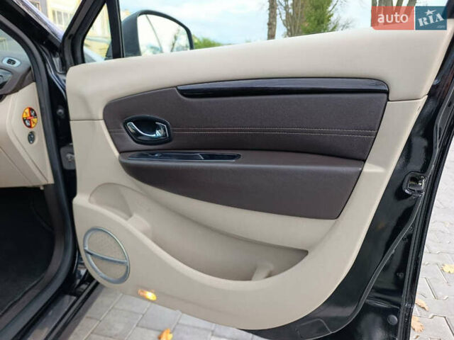 Рено Гранд Сценик 2013 в Виннице на Automoto.ua Черный Рено Гранд Сценик, объемом двигателя 1.5 л и пробегом 232 тыс. км за 9999 $, фото 33 на Automoto.ua