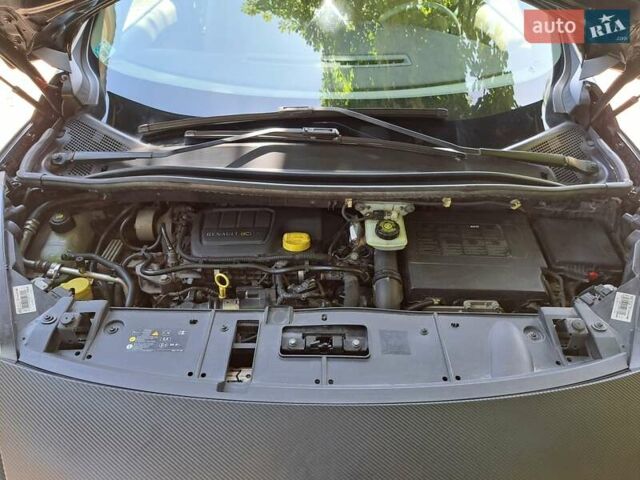 Черный Рено Гранд Сценик, объемом двигателя 1.6 л и пробегом 291 тыс. км за 9950 $, фото 22 на Automoto.ua