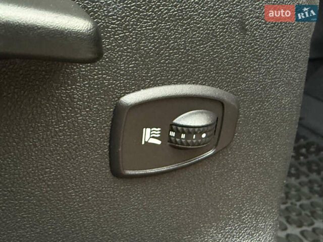 Рено Гранд Сценик 2013 в Житомире на Automoto.ua Черный Рено Гранд Сценик, объемом двигателя 1.6 л и пробегом 249 тыс. км за 9200 $, фото 13 на Automoto.ua