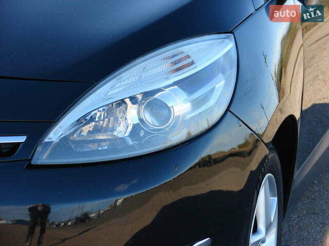 Черный Рено Гранд Сценик, объемом двигателя 1.5 л и пробегом 216 тыс. км за 8900 $, фото 3 на Automoto.ua