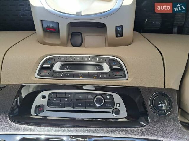 Черный Рено Гранд Сценик, объемом двигателя 1.6 л и пробегом 291 тыс. км за 9950 $, фото 15 на Automoto.ua