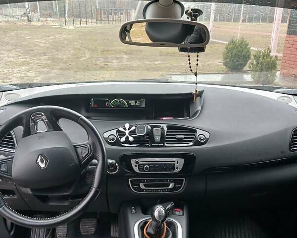 Черный Рено Гранд Сценик, объемом двигателя 1.5 л и пробегом 225 тыс. км за 10200 $, фото 5 на Automoto.ua