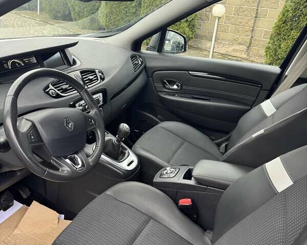 Рено Гранд Сценик 2013 в Луцке на Automoto.ua Черный Рено Гранд Сценик, объемом двигателя 1.6 л и пробегом 175 тыс. км за 11900 $, фото 53 на Automoto.ua