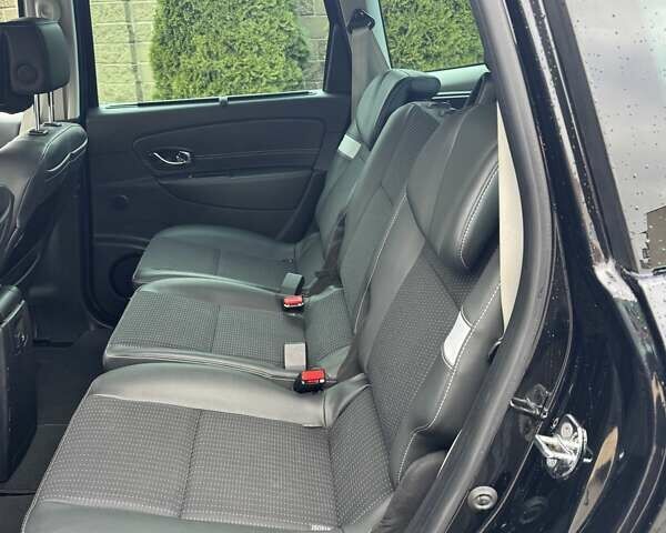 Рено Гранд Сценик 2013 в Луцке на Automoto.ua Черный Рено Гранд Сценик, объемом двигателя 1.6 л и пробегом 175 тыс. км за 11900 $, фото 43 на Automoto.ua