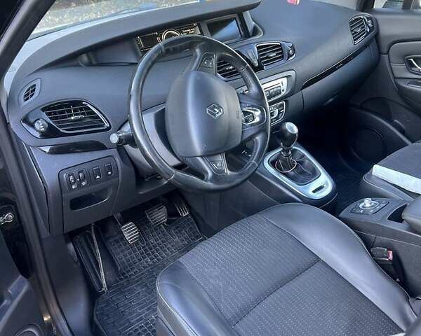 Черный Рено Гранд Сценик, объемом двигателя 1.6 л и пробегом 239 тыс. км за 8500 $, фото 8 на Automoto.ua