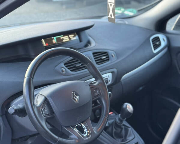 Черный Рено Гранд Сценик, объемом двигателя 1.6 л и пробегом 252 тыс. км за 9250 $, фото 30 на Automoto.ua