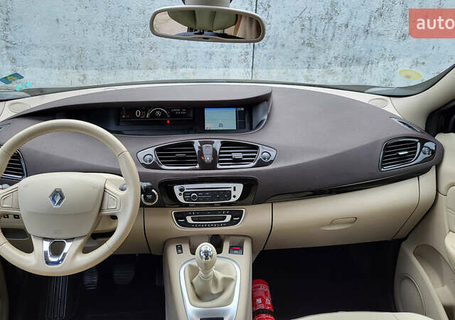 Рено Гранд Сценик 2013 в Стрые на Automoto.ua Черный Рено Гранд Сценик, объемом двигателя 1.6 л и пробегом 285 тыс. км за 9700 $, фото 79 на Automoto.ua