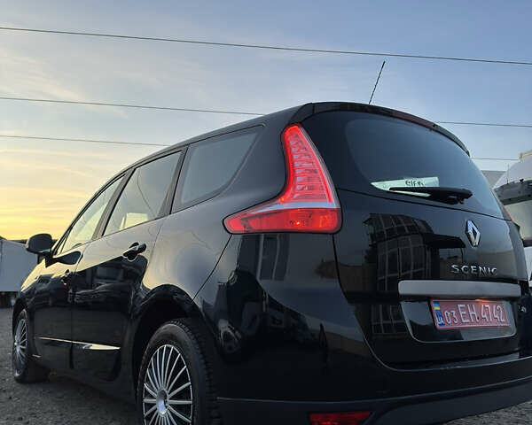 Черный Рено Гранд Сценик, объемом двигателя 1.6 л и пробегом 252 тыс. км за 9250 $, фото 19 на Automoto.ua