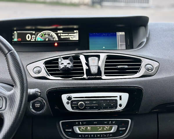 Черный Рено Гранд Сценик, объемом двигателя 1.6 л и пробегом 183 тыс. км за 10500 $, фото 22 на Automoto.ua