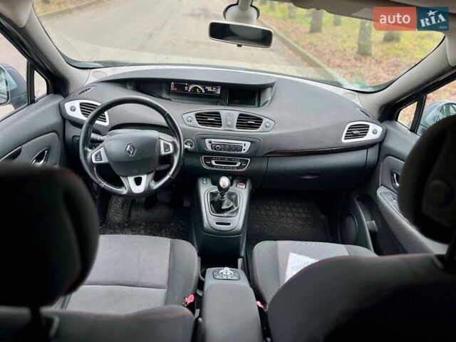 Черный Рено Гранд Сценик, объемом двигателя 1.6 л и пробегом 254 тыс. км за 8800 $, фото 23 на Automoto.ua