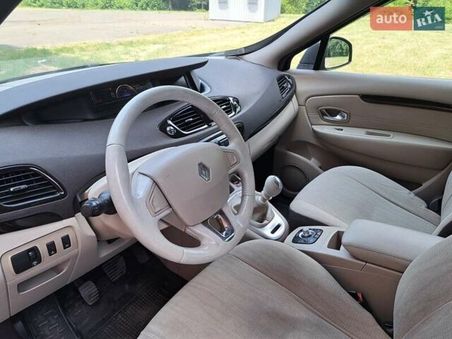 Черный Рено Гранд Сценик, объемом двигателя 1.6 л и пробегом 291 тыс. км за 9950 $, фото 14 на Automoto.ua