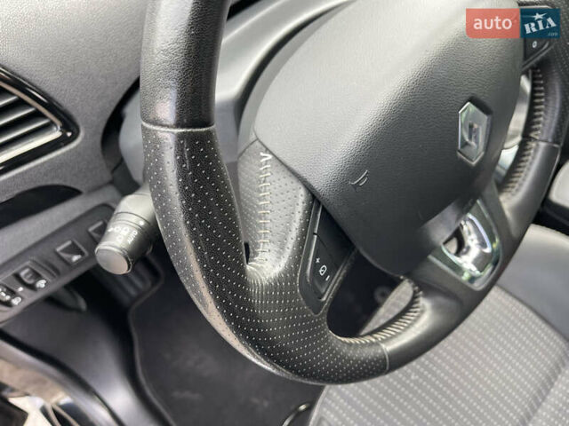 Черный Рено Гранд Сценик, объемом двигателя 1.6 л и пробегом 239 тыс. км за 9999 $, фото 42 на Automoto.ua