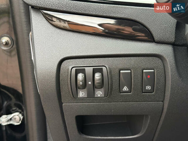 Черный Рено Гранд Сценик, объемом двигателя 1.5 л и пробегом 224 тыс. км за 11400 $, фото 65 на Automoto.ua