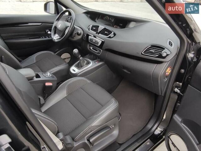 Черный Рено Гранд Сценик, объемом двигателя 2 л и пробегом 229 тыс. км за 11899 $, фото 33 на Automoto.ua