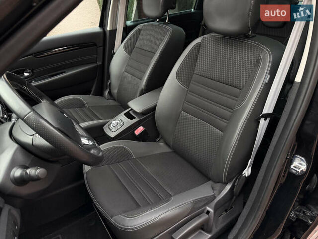 Черный Рено Гранд Сценик, объемом двигателя 1.5 л и пробегом 224 тыс. км за 11400 $, фото 53 на Automoto.ua