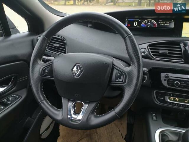 Черный Рено Гранд Сценик, объемом двигателя 1.6 л и пробегом 202 тыс. км за 9999 $, фото 35 на Automoto.ua