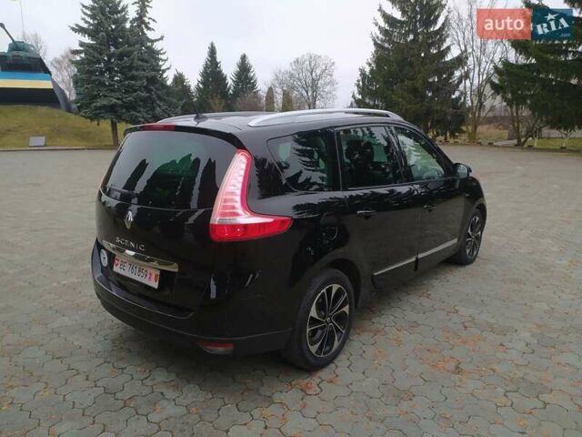 Черный Рено Гранд Сценик, объемом двигателя 1.6 л и пробегом 202 тыс. км за 9999 $, фото 5 на Automoto.ua