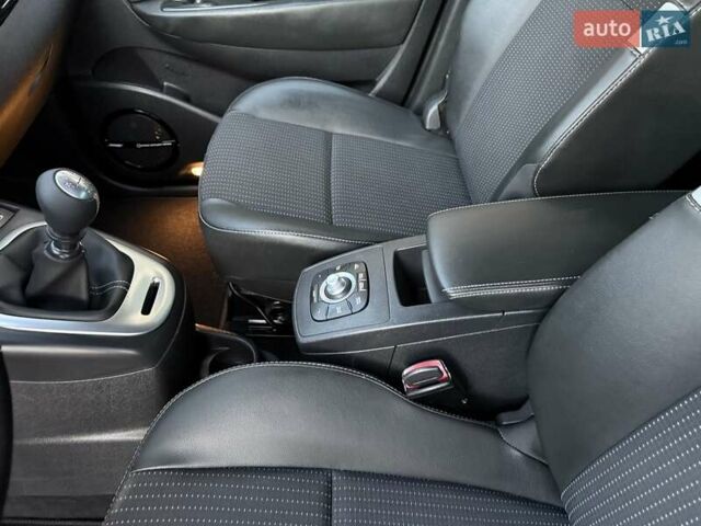 Черный Рено Гранд Сценик, объемом двигателя 1.6 л и пробегом 230 тыс. км за 9900 $, фото 46 на Automoto.ua