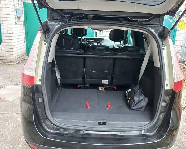 Черный Рено Гранд Сценик, объемом двигателя 1.46 л и пробегом 270 тыс. км за 8700 $, фото 2 на Automoto.ua