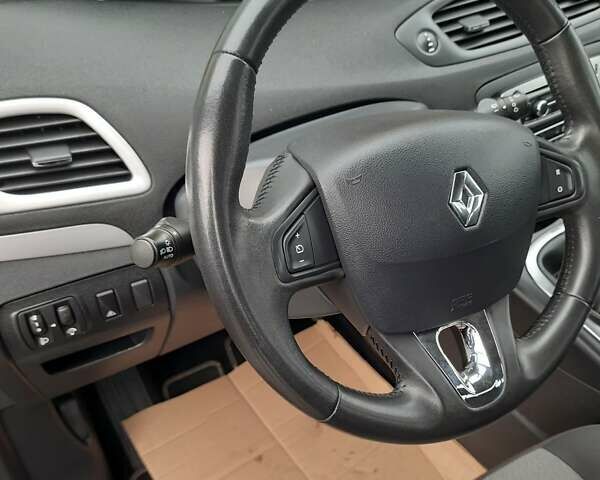 Черный Рено Гранд Сценик, объемом двигателя 1.5 л и пробегом 191 тыс. км за 10650 $, фото 21 на Automoto.ua