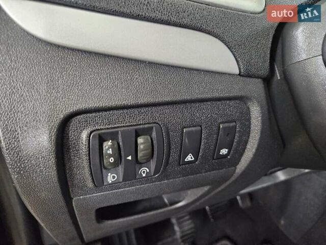 Чорний Рено Гранд Сценік, об'ємом двигуна 1.5 л та пробігом 218 тис. км за 9200 $, фото 14 на Automoto.ua