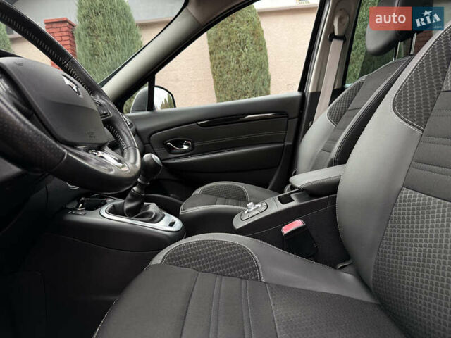 Черный Рено Гранд Сценик, объемом двигателя 1.5 л и пробегом 224 тыс. км за 11400 $, фото 52 на Automoto.ua