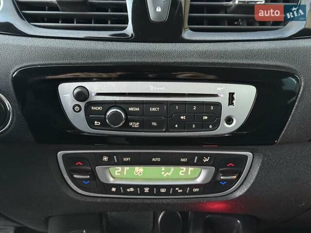 Черный Рено Гранд Сценик, объемом двигателя 1.6 л и пробегом 230 тыс. км за 9900 $, фото 35 на Automoto.ua