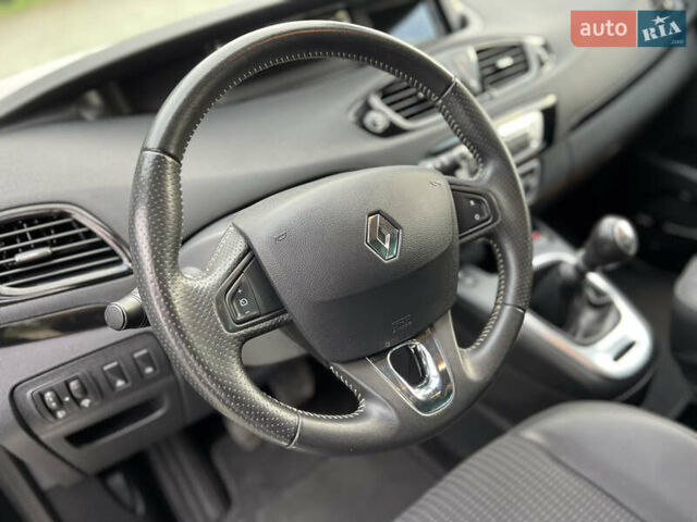 Чорний Рено Гранд Сценік, об'ємом двигуна 1.5 л та пробігом 225 тис. км за 10799 $, фото 39 на Automoto.ua