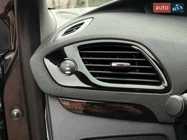 Черный Рено Гранд Сценик, объемом двигателя 1.5 л и пробегом 224 тыс. км за 11400 $, фото 64 на Automoto.ua