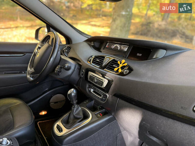 Черный Рено Гранд Сценик, объемом двигателя 1.6 л и пробегом 236 тыс. км за 10500 $, фото 13 на Automoto.ua