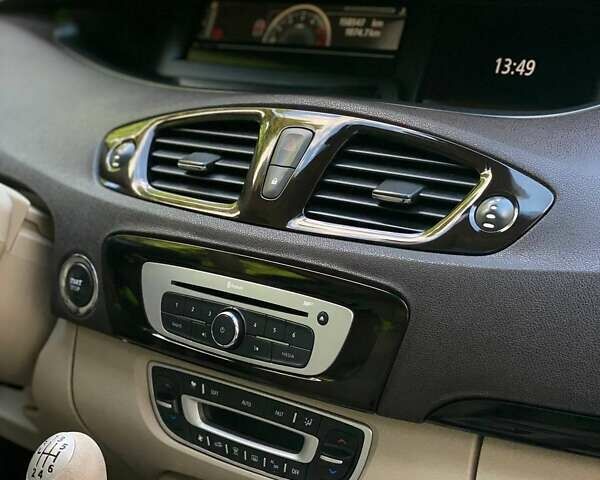 Черный Рено Гранд Сценик, объемом двигателя 1.6 л и пробегом 216 тыс. км за 9550 $, фото 23 на Automoto.ua