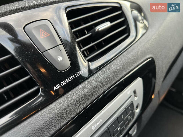 Чорний Рено Гранд Сценік, об'ємом двигуна 1.5 л та пробігом 225 тис. км за 10799 $, фото 53 на Automoto.ua