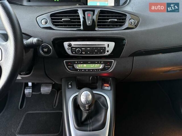 Черный Рено Гранд Сценик, объемом двигателя 1.6 л и пробегом 230 тыс. км за 9900 $, фото 36 на Automoto.ua
