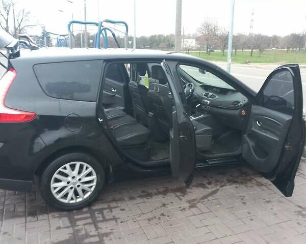 Черный Рено Гранд Сценик, объемом двигателя 1.46 л и пробегом 305 тыс. км за 8200 $, фото 7 на Automoto.ua