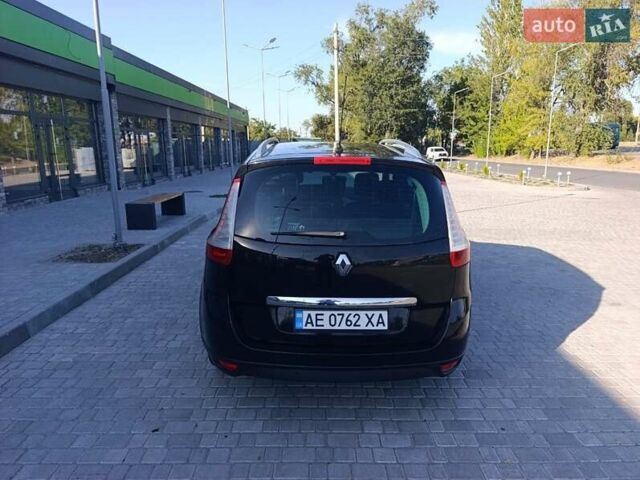 Черный Рено Гранд Сценик, объемом двигателя 1.2 л и пробегом 270 тыс. км за 9000 $, фото 2 на Automoto.ua