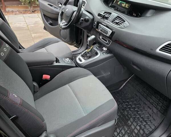 Черный Рено Гранд Сценик, объемом двигателя 1.46 л и пробегом 239 тыс. км за 8700 $, фото 17 на Automoto.ua